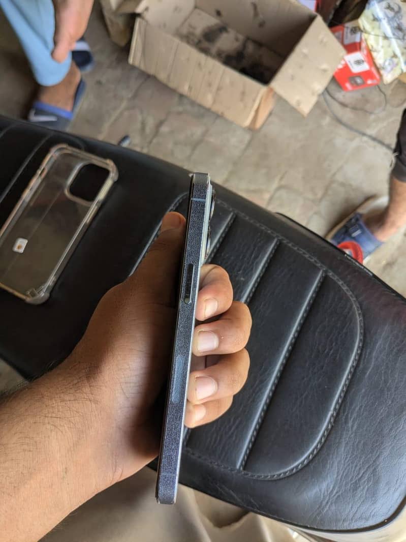 Apple iPhone 13 Pro 1