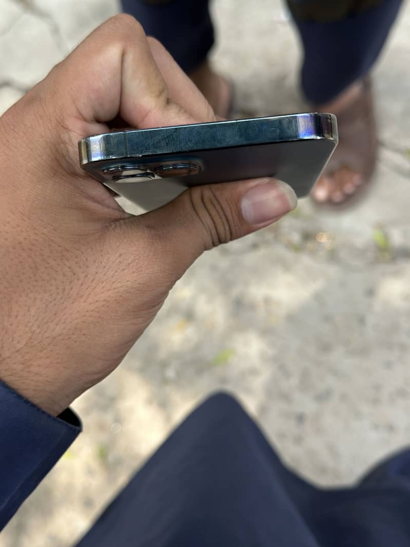 Apple iPhone 12 Pro 3