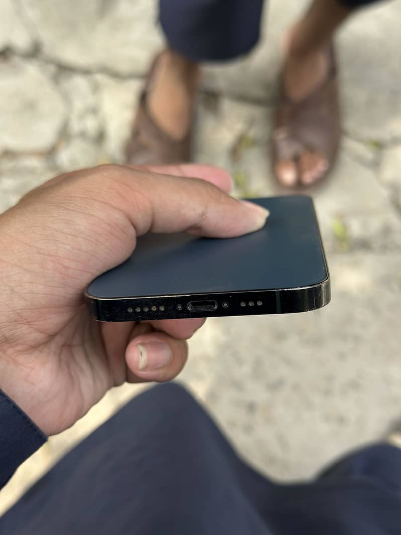 Apple iPhone 12 Pro 4