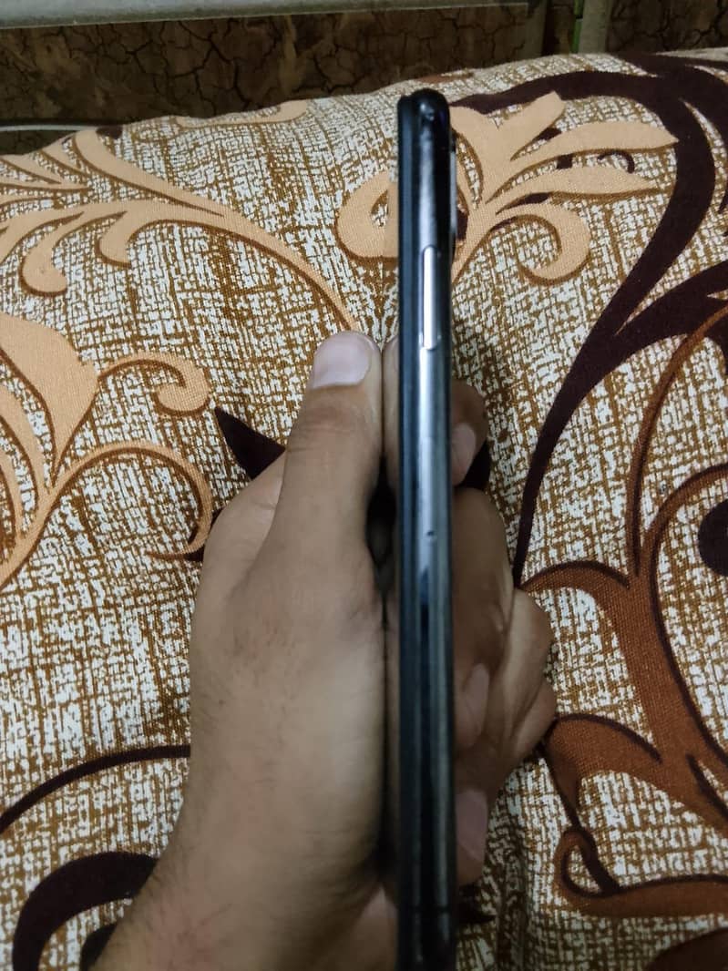 Apple iPhone XS 1