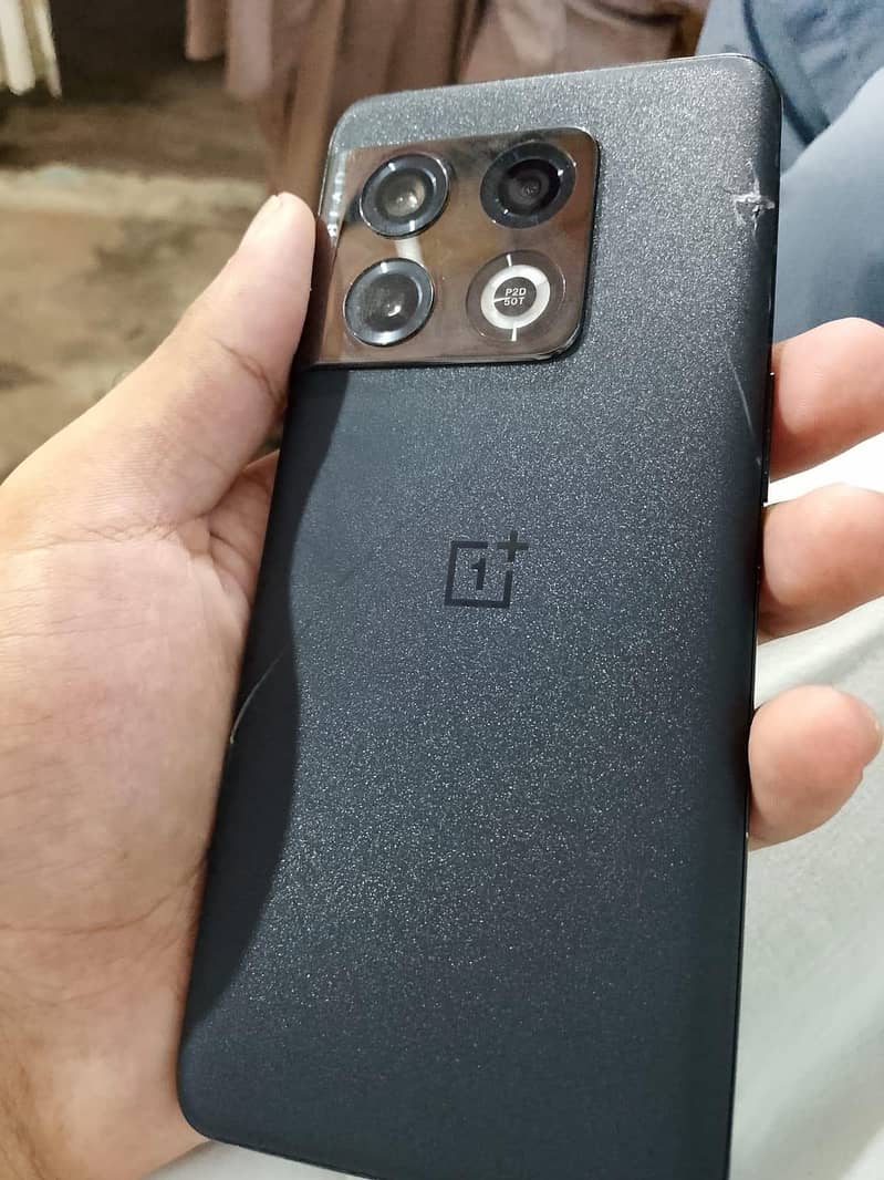 One Plus 10 Pro 1