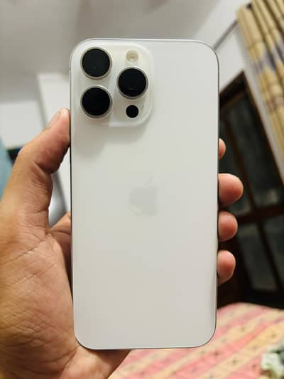 Apple iPhone 16 Pro Max