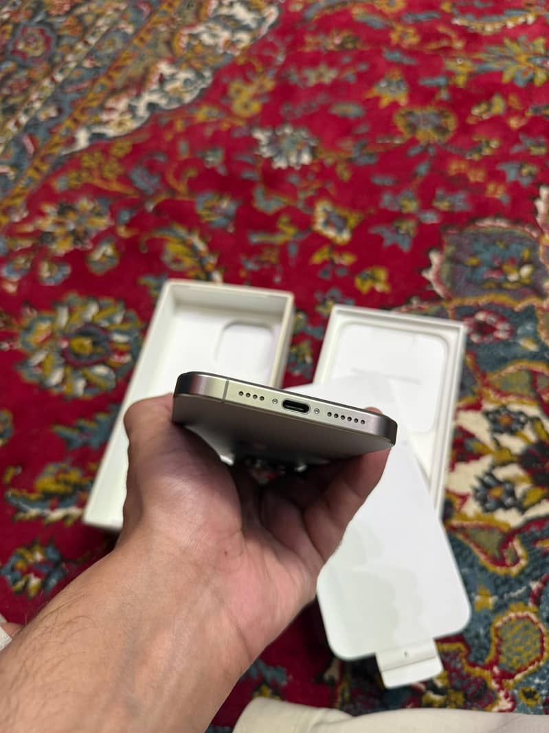 Iphone 15 Pro Max 4