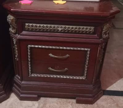 Used Dressing and Drawers