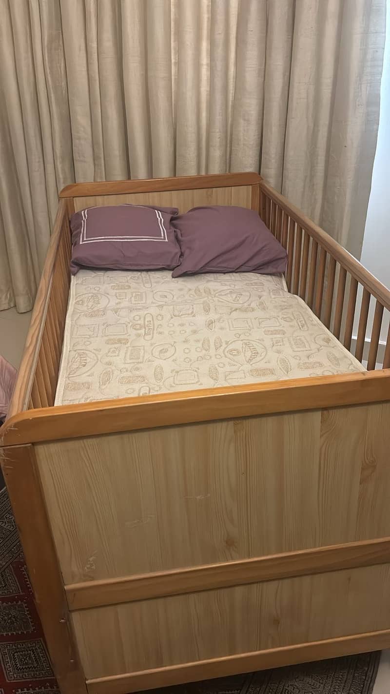 Cot in good condition 1