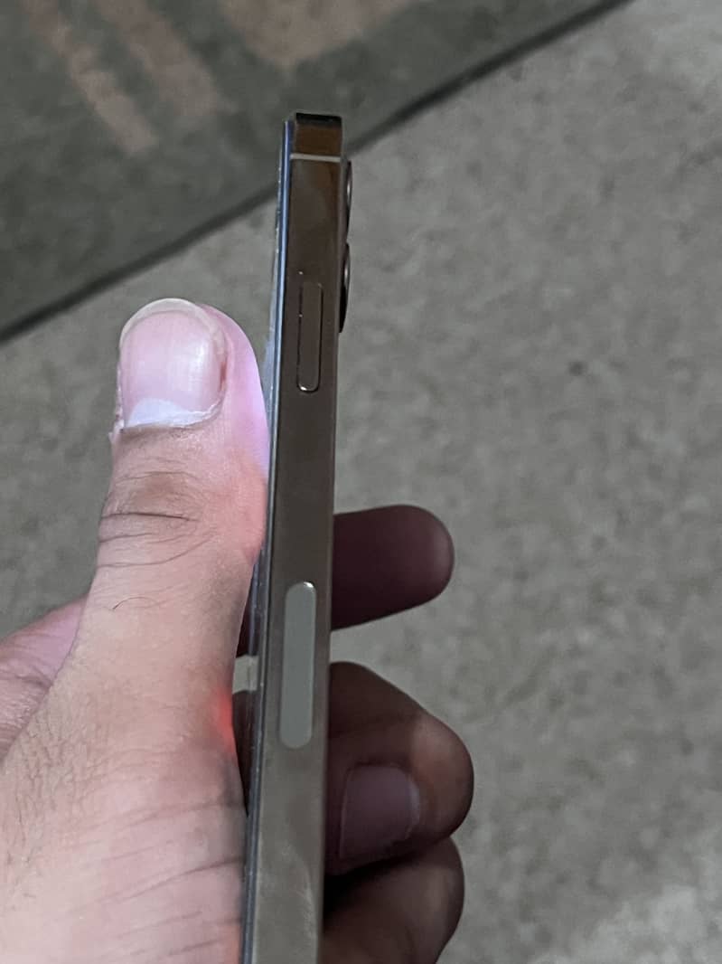 Apple iPhone 12 Pro 3