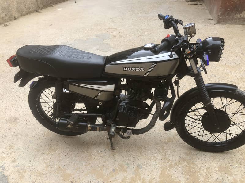 Unique 125 0