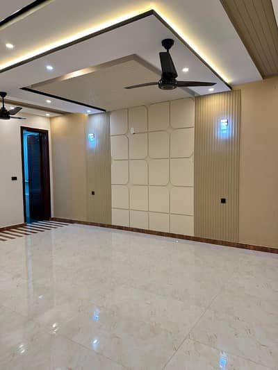 Kanal Brand New First Entry Modern House Facing Park For Sale Main 100 ft Road Cinema Available