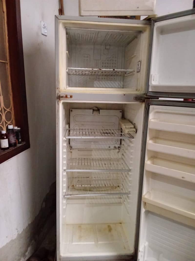 FRIDGE 2
