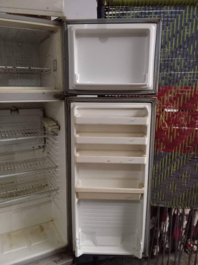 FRIDGE 3