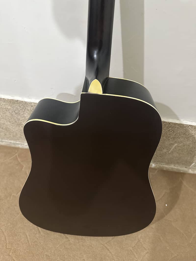 Guitar for sale conatct quick 5