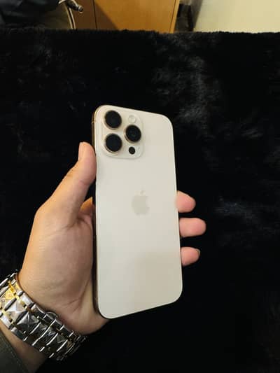 Apple iPhone 16 Pro Max