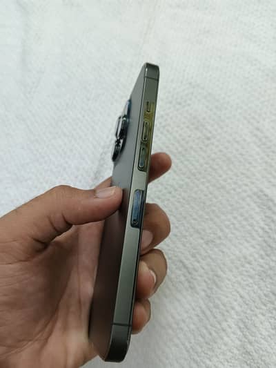 Apple iPhone 15 Pro