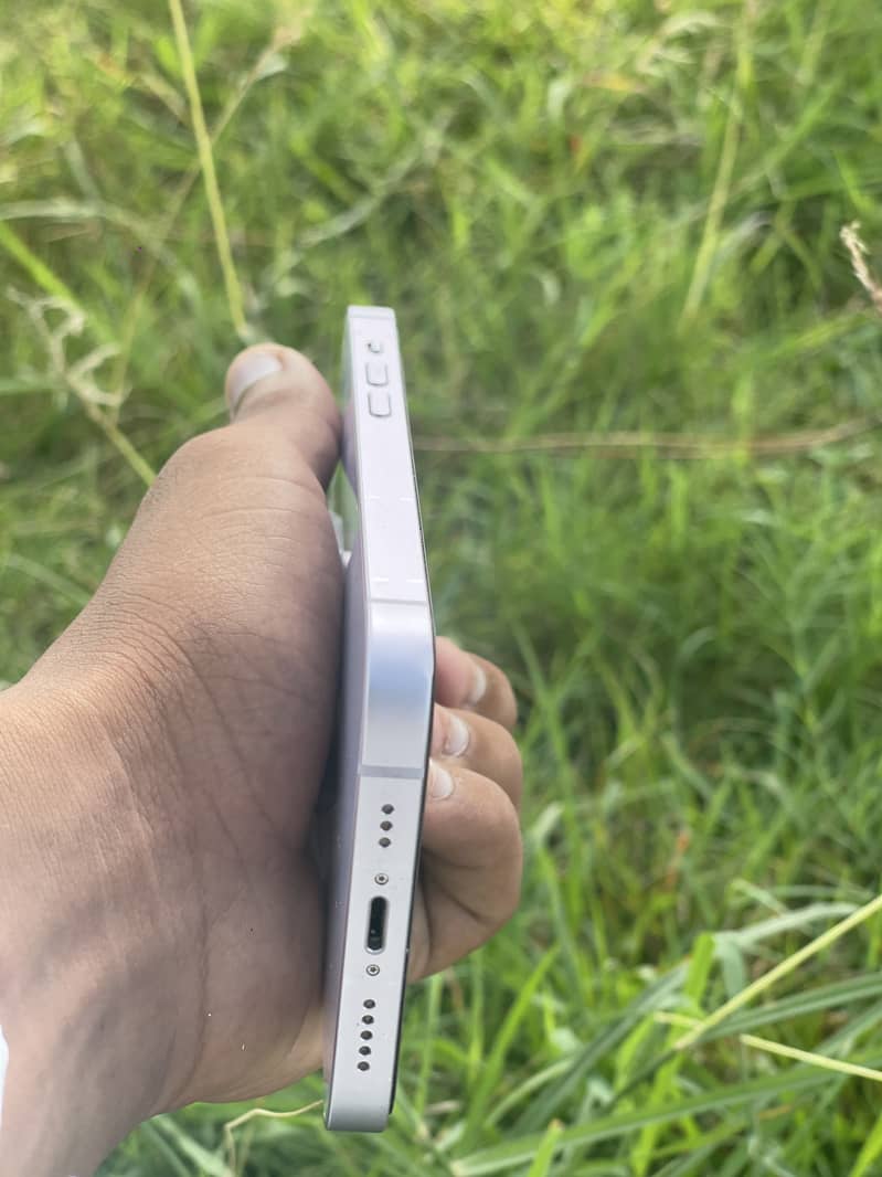 iPhone 14 2
