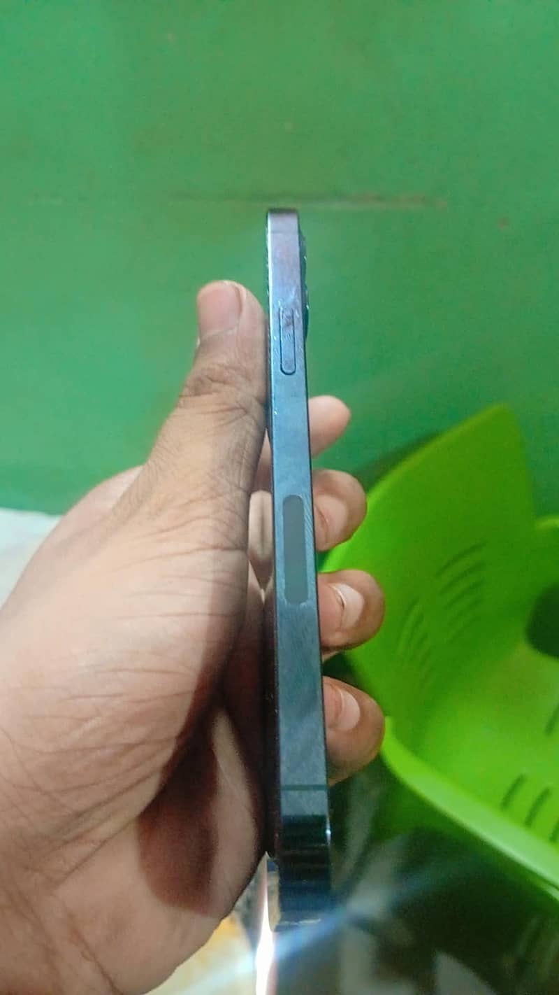 Apple iPhone 12pro 3