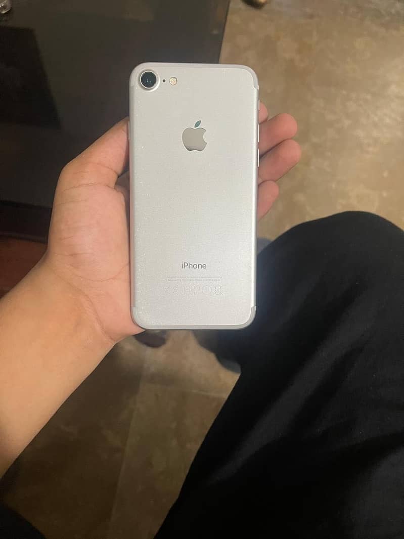 Apple iPhone 7 4