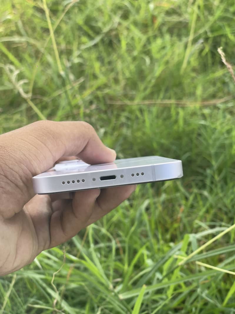 iPhone 14 2