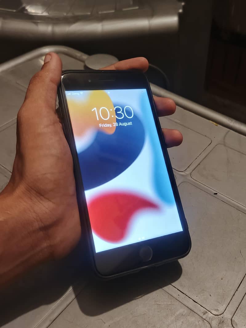 Apple iPhone 7 Plus 8
