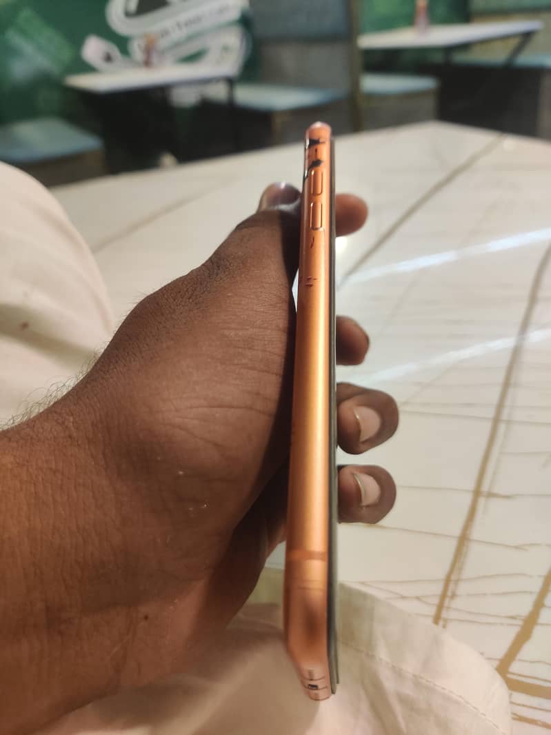 Apple iPhone XR 5