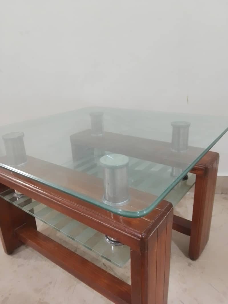 Center table 0