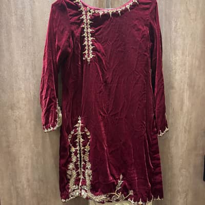 Deep maroon embellished velvet open shirt | 3 piece dress