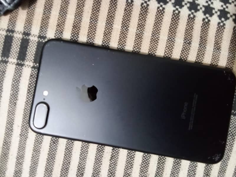 Apple iPhone 7 Plus 3