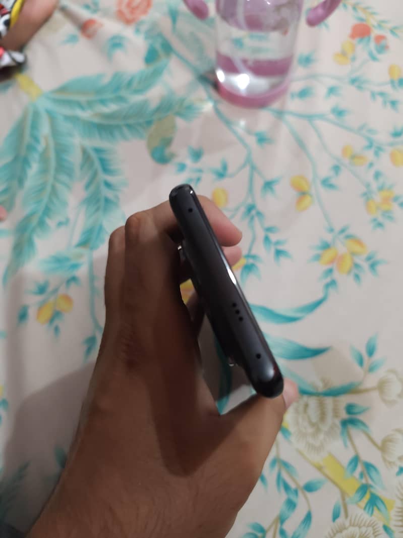 Xiaomi Redmi Note 14 Pro Plus 3