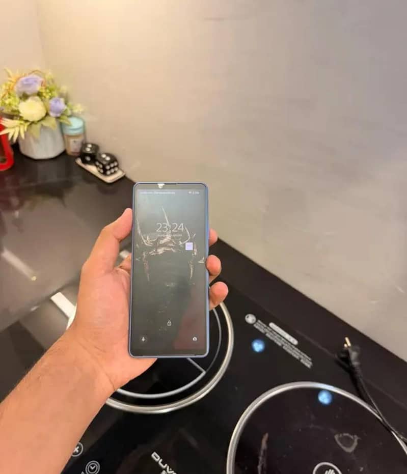 Sony Xperia 6