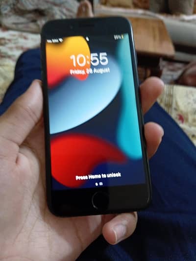 Apple iPhone 7