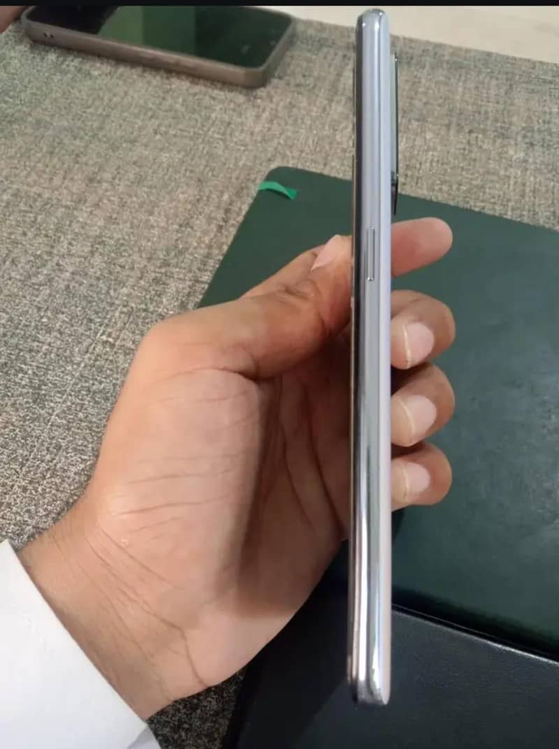 OPPO A95 5