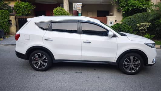 DFSK Glory 580 pro 2022