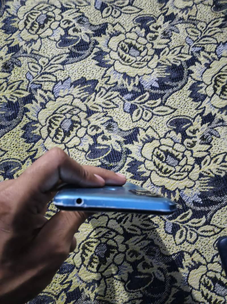Itel A49 4