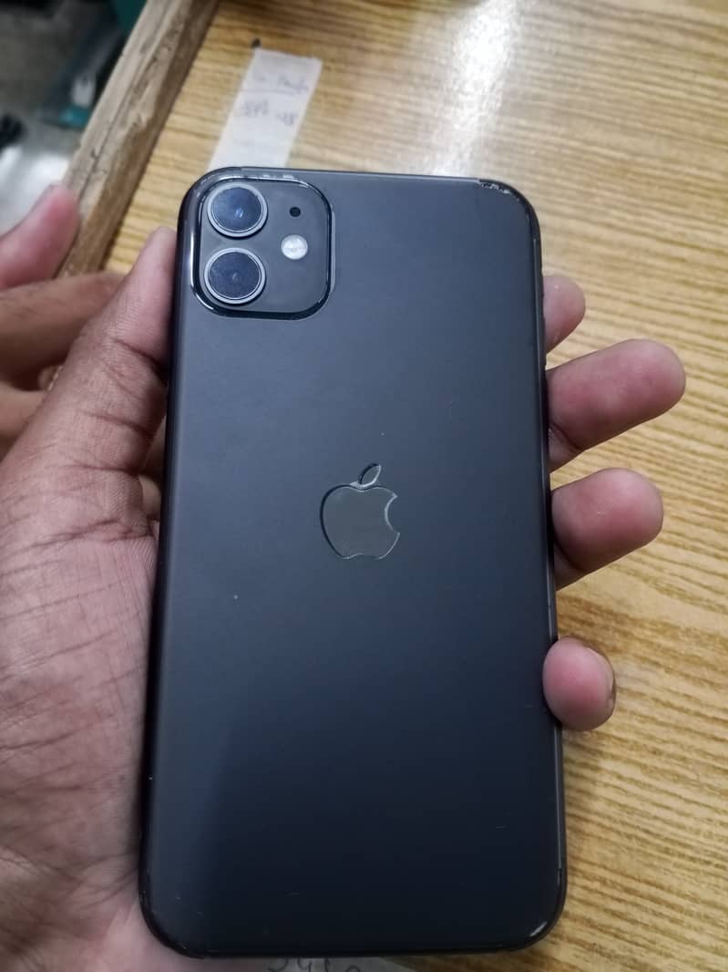 Apple iPhone 11 3