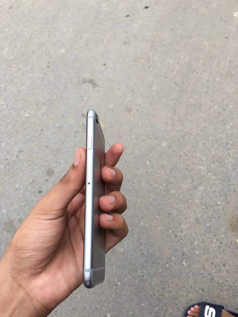 Apple iPhone 6 4