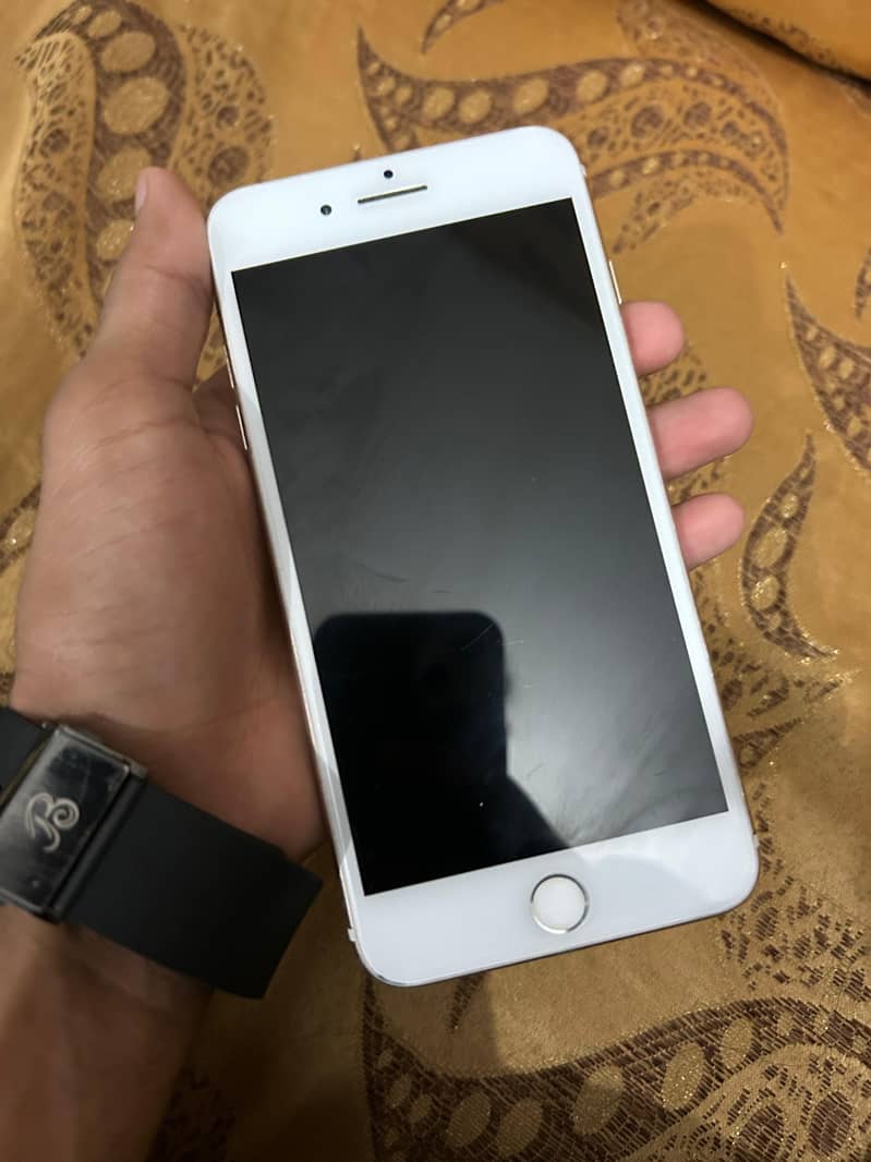 Apple iPhone 7 Plus 2