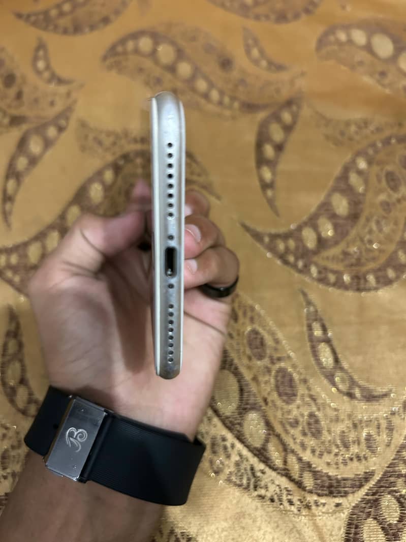 Apple iPhone 7 Plus 4