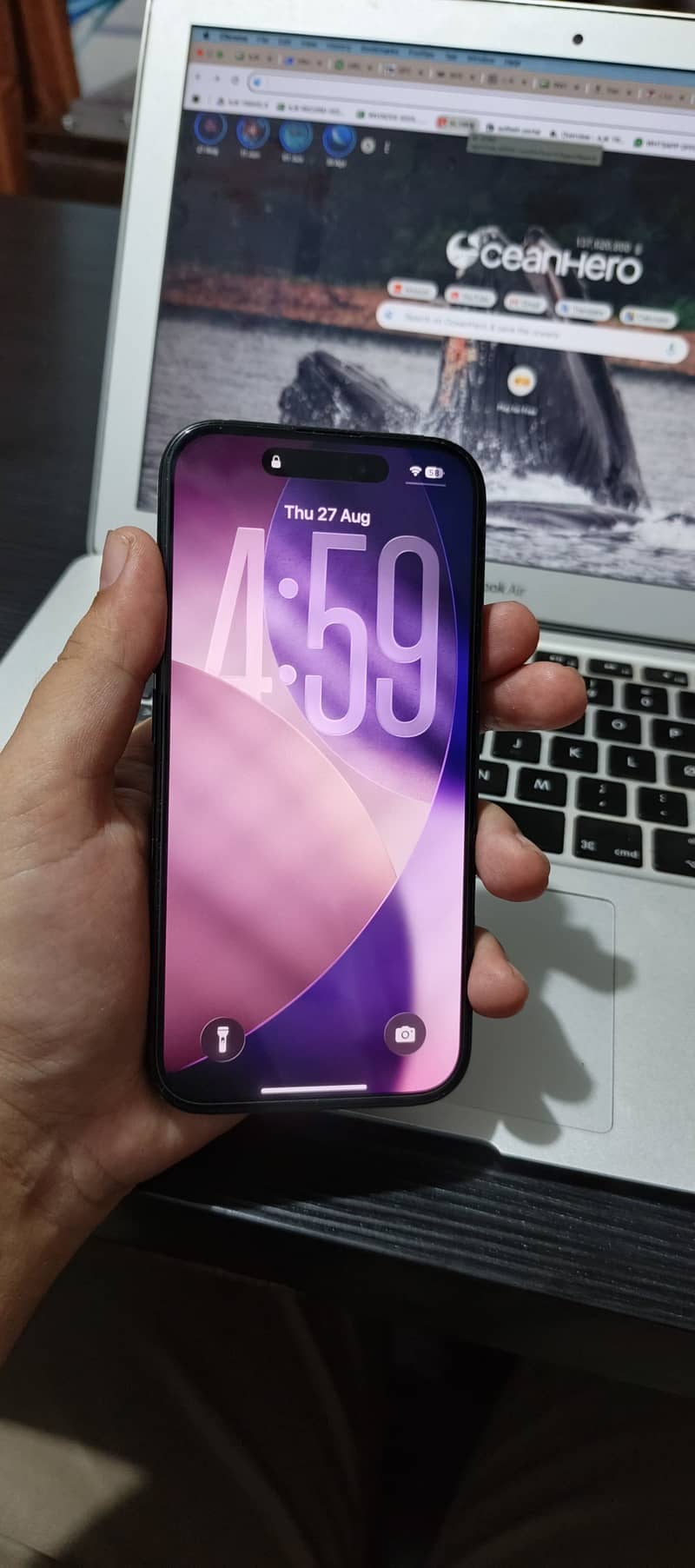 Apple iPhone 16 1