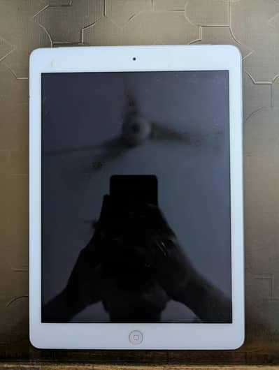 Apple ipad air 1st gen for sell