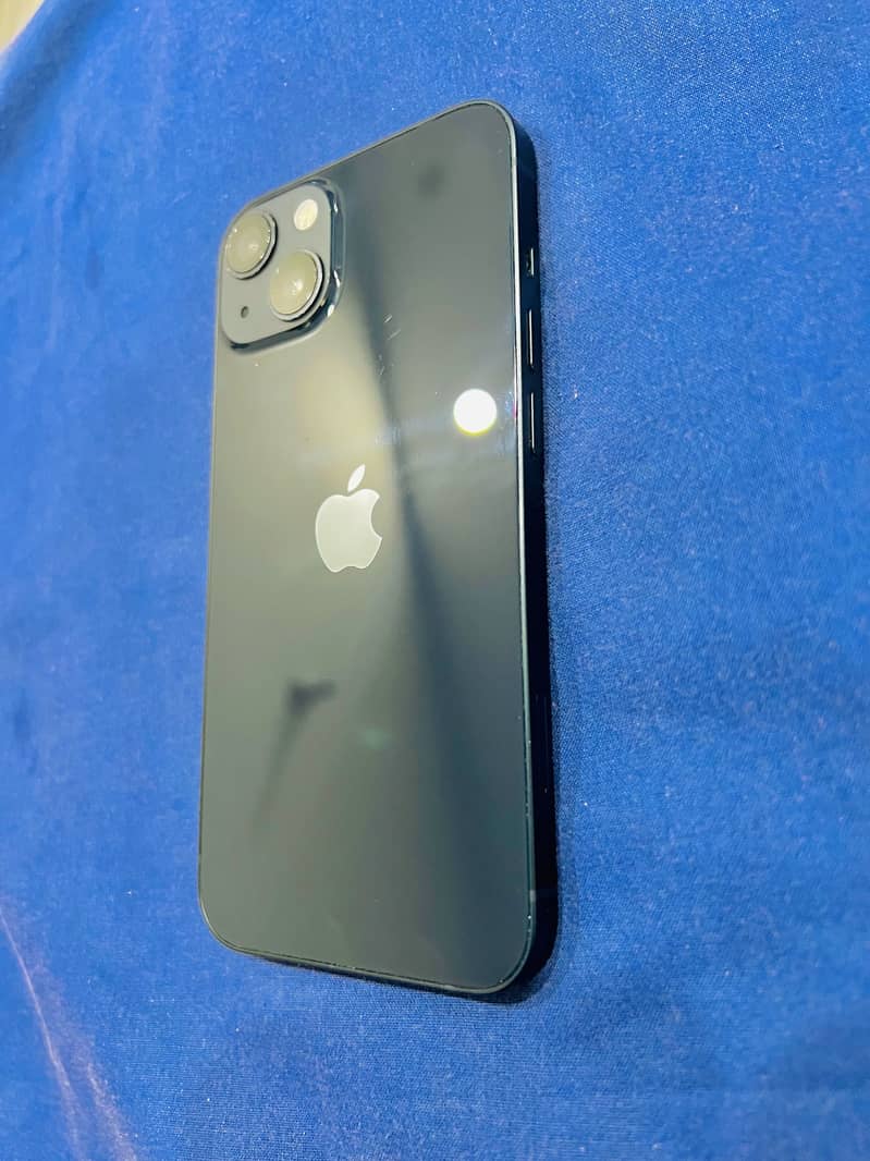 Apple iPhone 13 2