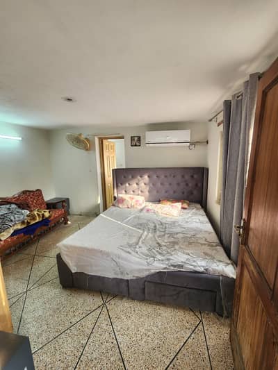 Furnish mumty available in G11/2 for couple or ladies only
