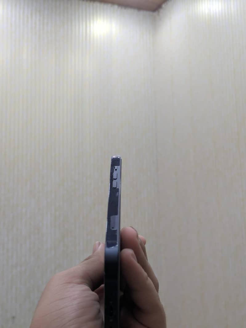 Apple iPhone 13 14
