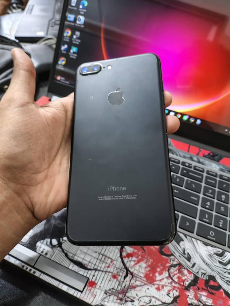 Apple iPhone 7 Plus 1