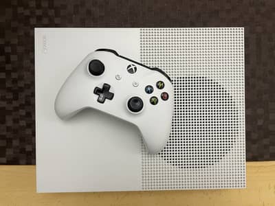 Xbox one S 1tb for Sale