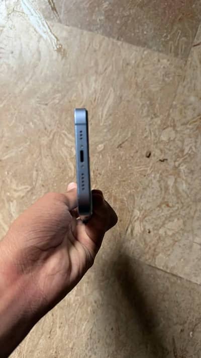 Apple iPhone 14