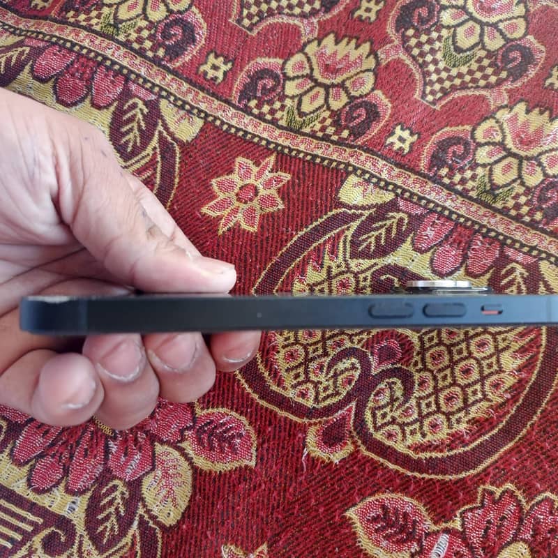Apple iPhone 14 2