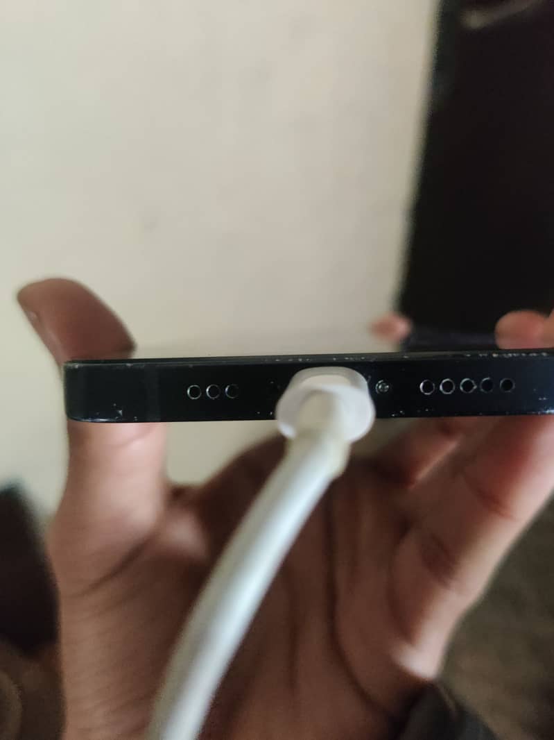 Apple iPhone 12 2