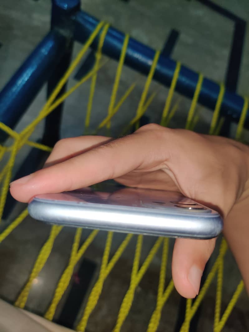 Apple iPhone 11 5