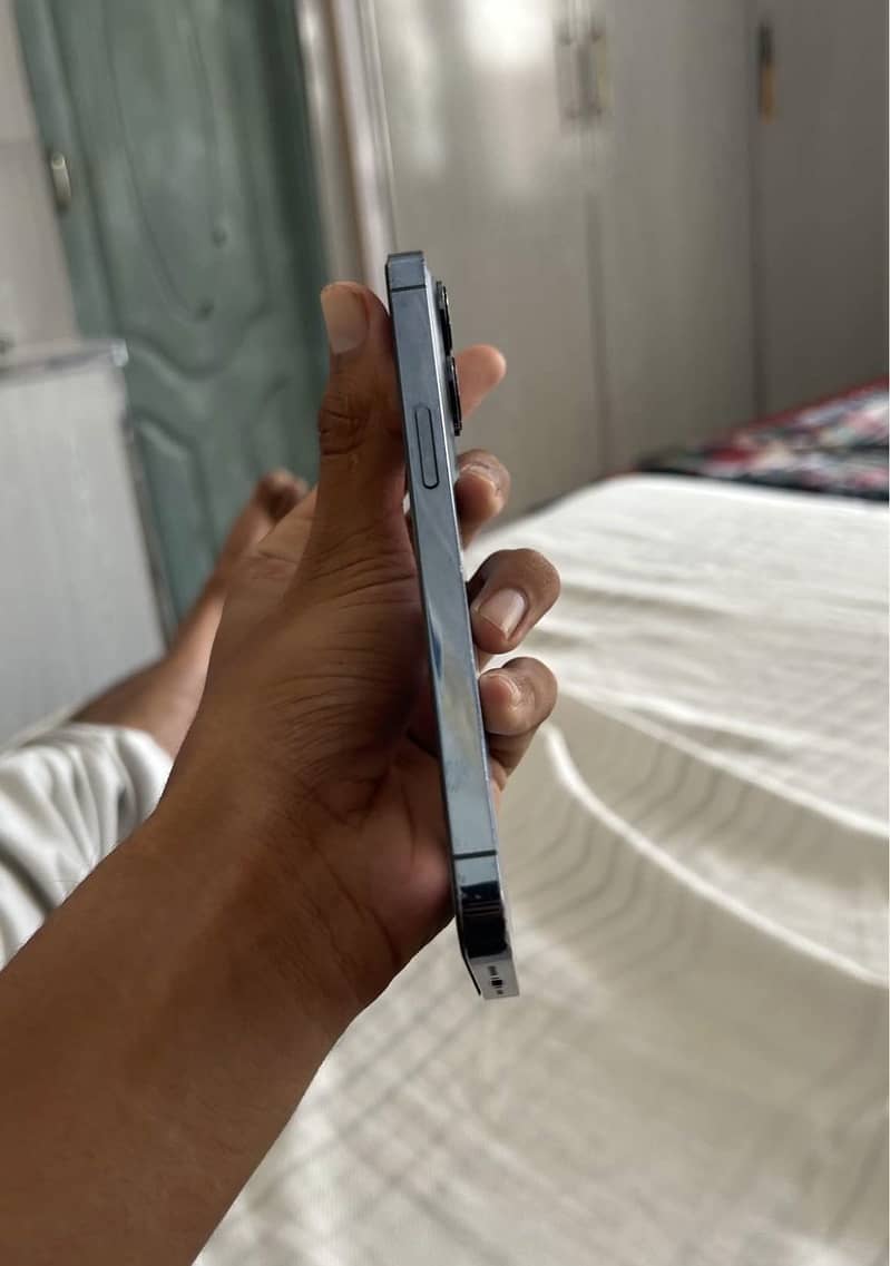 Apple iPhone 13 Pro 3