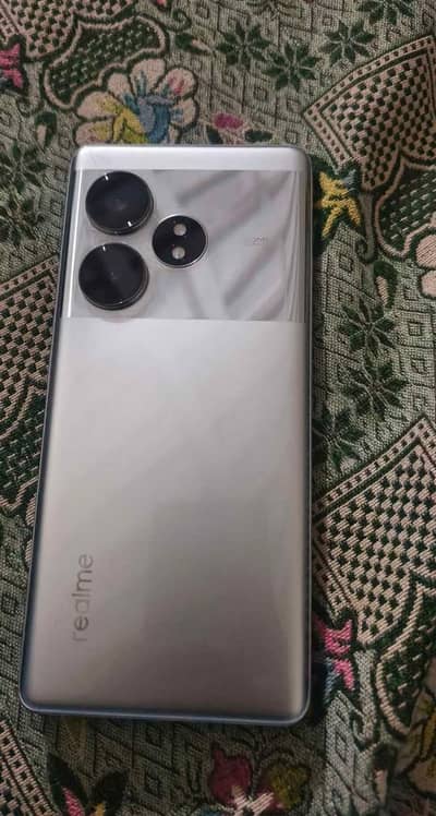Realme GT 6
