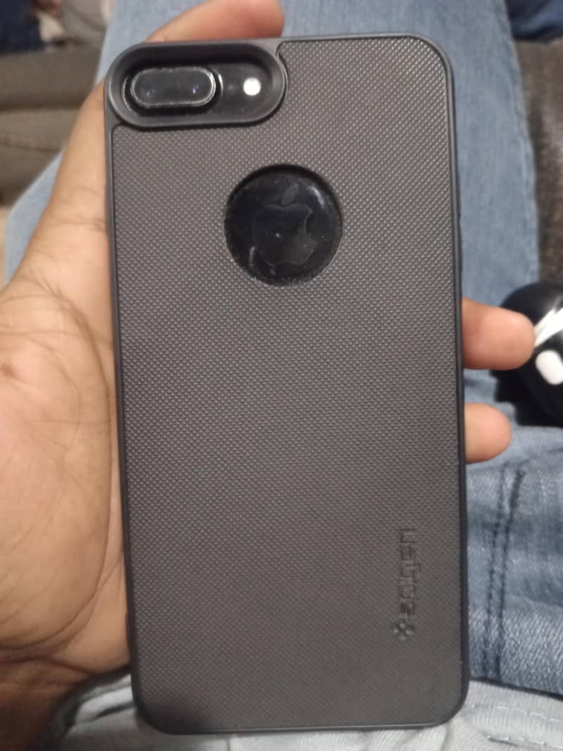Apple iPhone 7 Plus 1